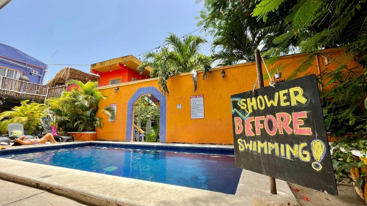 Weary Traveler Hostel Tulum Exteriör bild