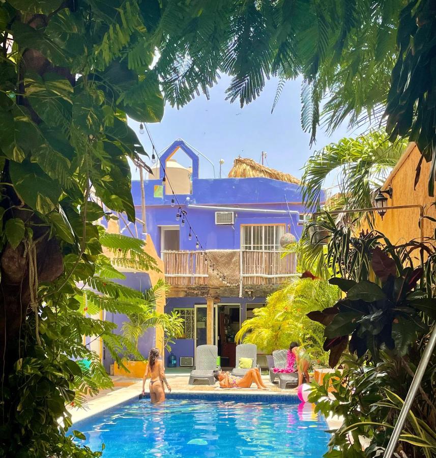 Weary Traveler Hostel Tulum Exteriör bild